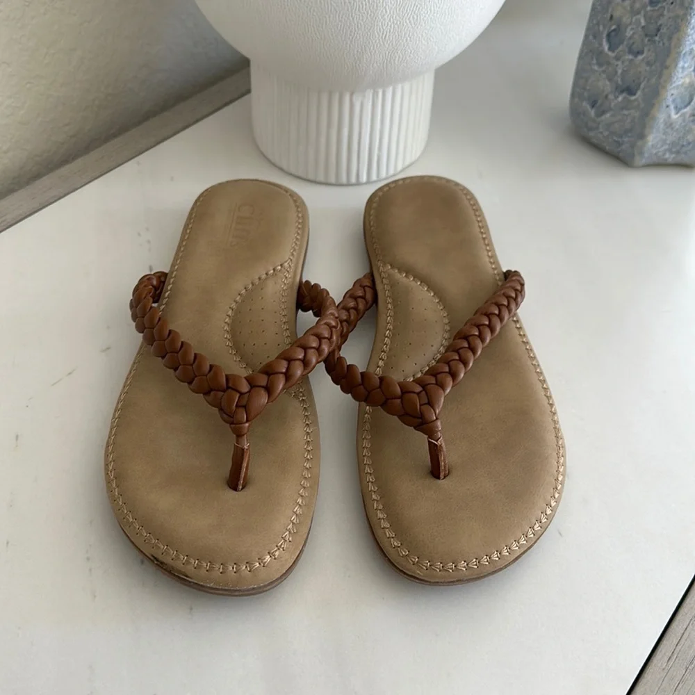 Women’s Cliffs Freedom flip flops - Picture 1 of 4